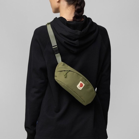 NWT FJALLRAVEN ULVO EVERYDAY OUTDOOR HIP PACK  MEDIUM IN LAUREL GREEN - Picture 2 of 14